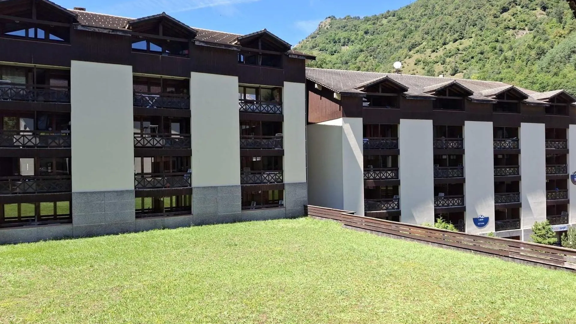 Studio Lumineux 4 Pers. Avec Double Exposition, Balcon, Parking Et Wifi - Brides-Les-Bains - Fr-1-512-178